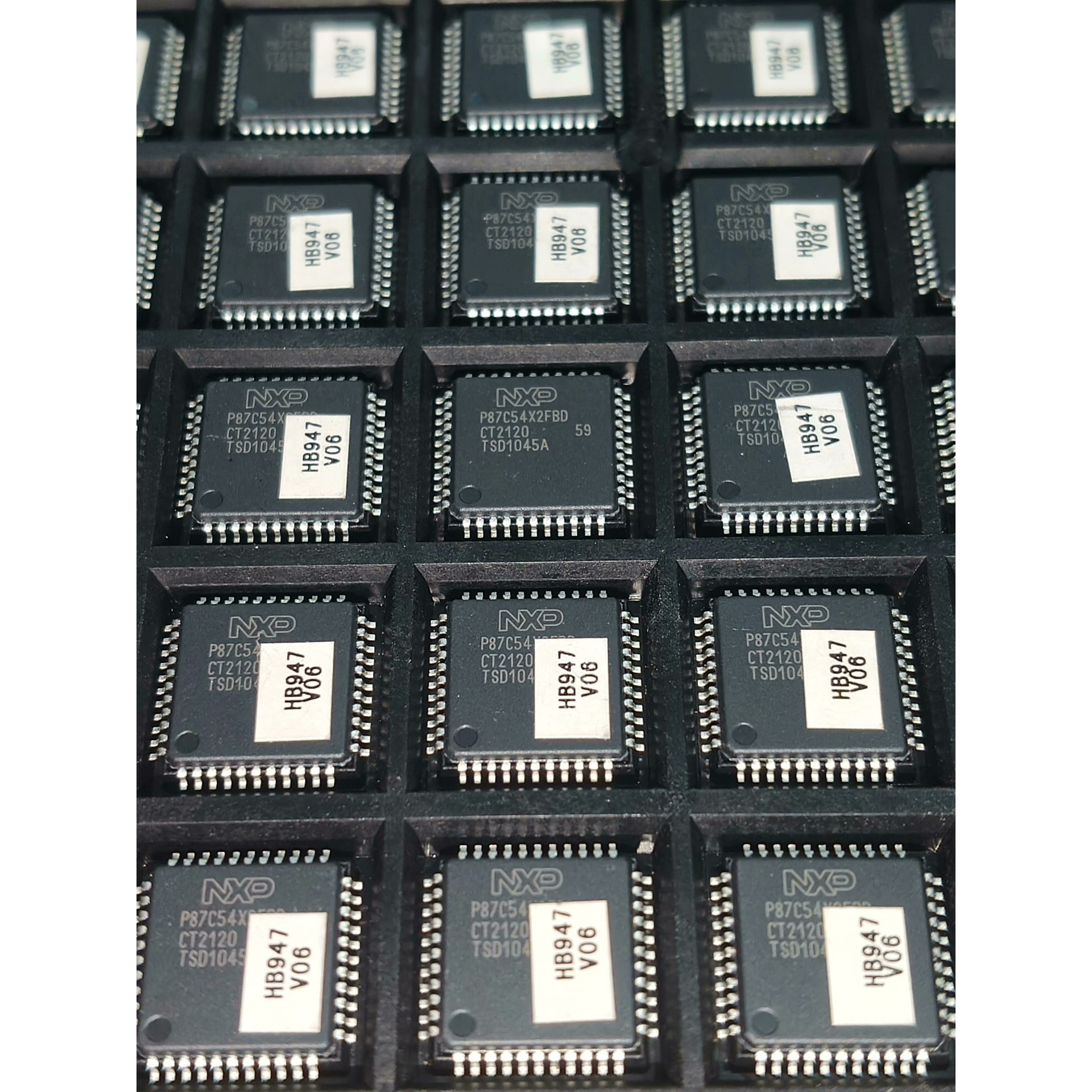 P87C54X2FBD QFP44微芯元器件ic烧录芯片bo议价产品