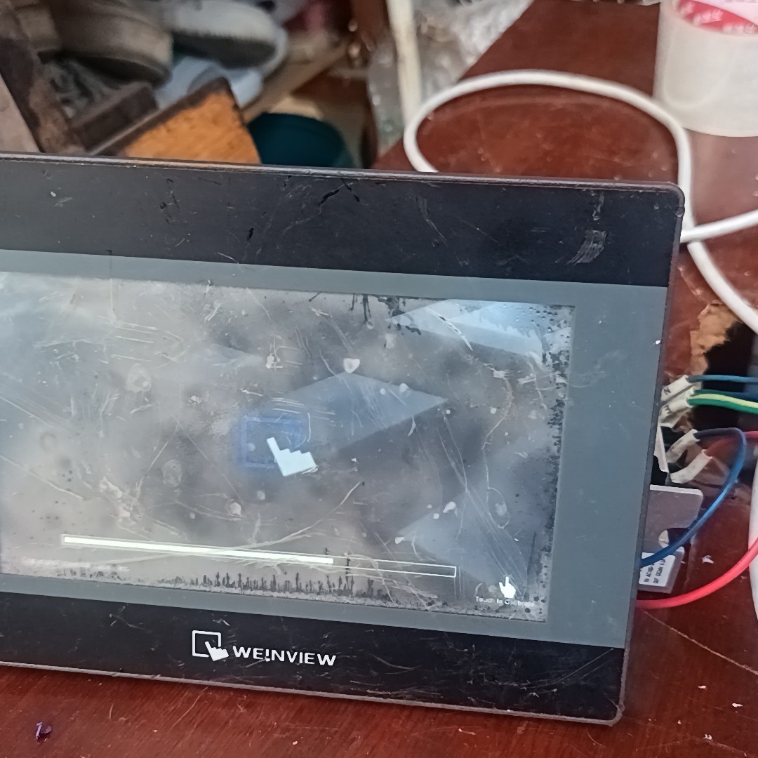 威纶通TK6071iP触摸屏,件,屏幕有划痕,功能正常.议价产品