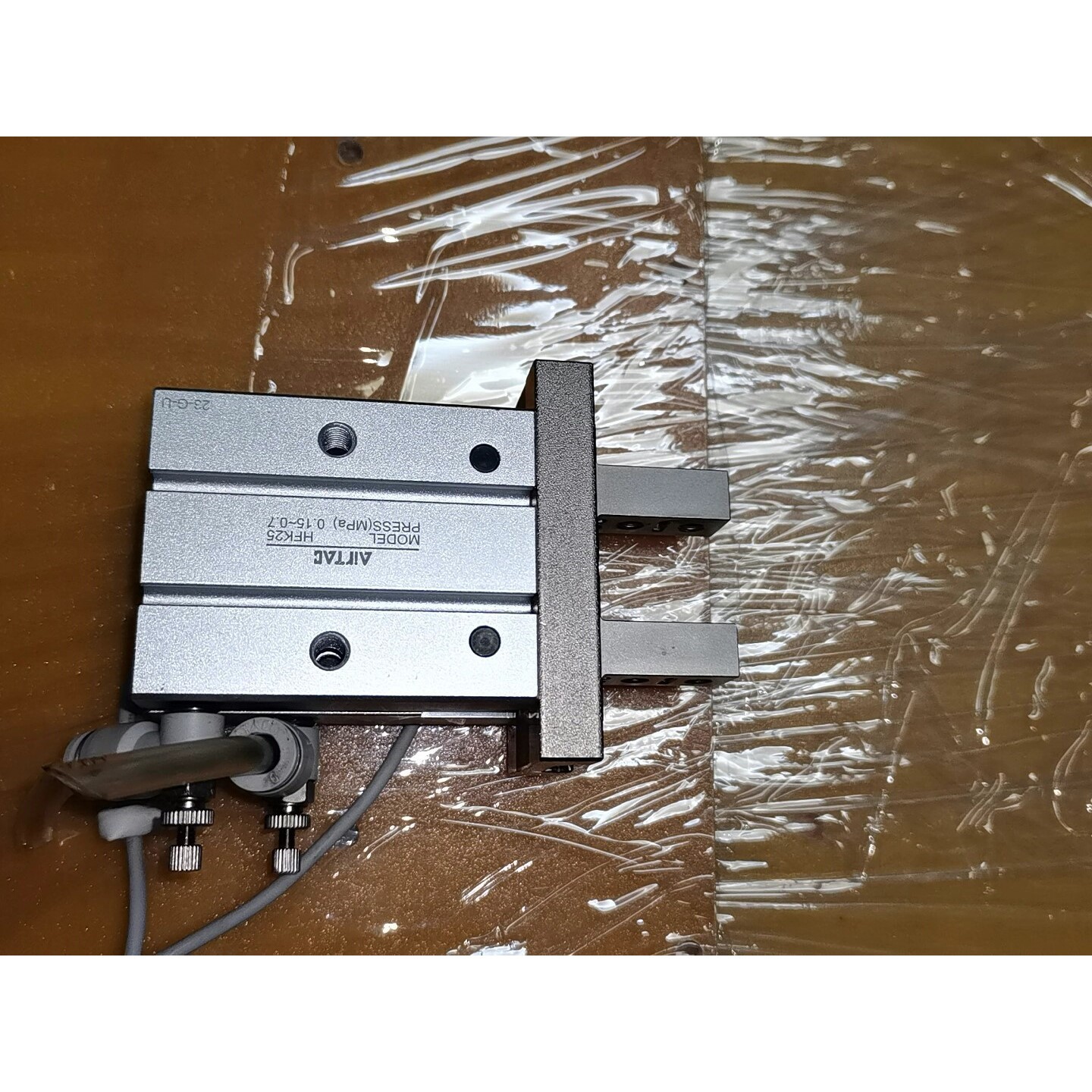 / HFZ25手指气缸 原装9议价产品