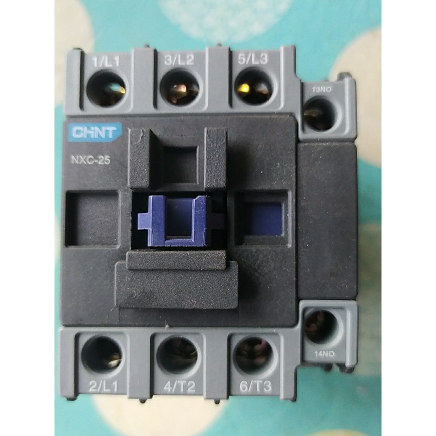 闲置全新交流接触器NXC一25,线圈电压36Ⅴ一台,30议价产品