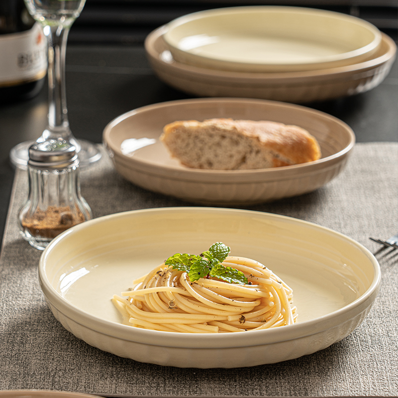 维马仕奶油风8英寸陶瓷圆形深盘