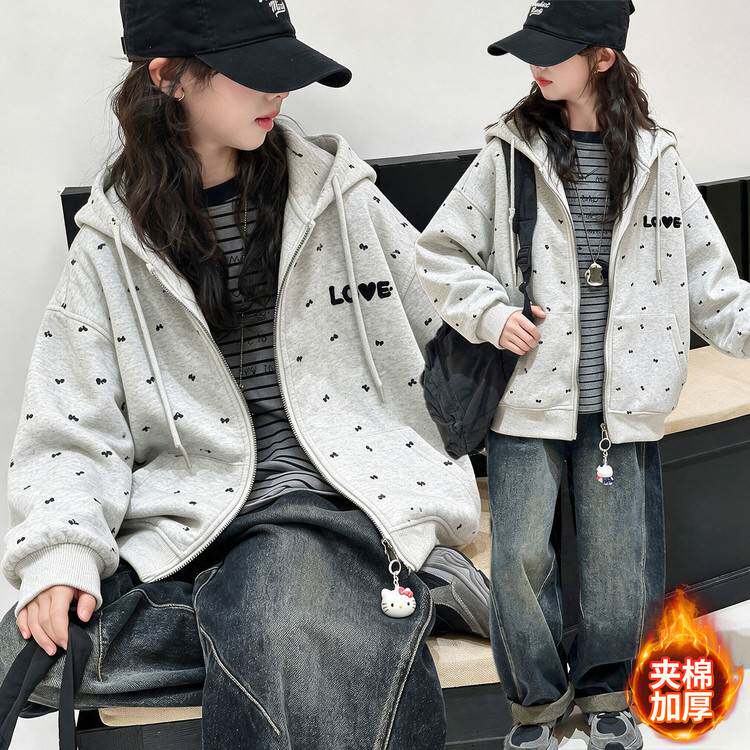 高档品牌童装女童冬季满印蝴蝶结连帽卫衣2026新款夹棉加厚女大童
