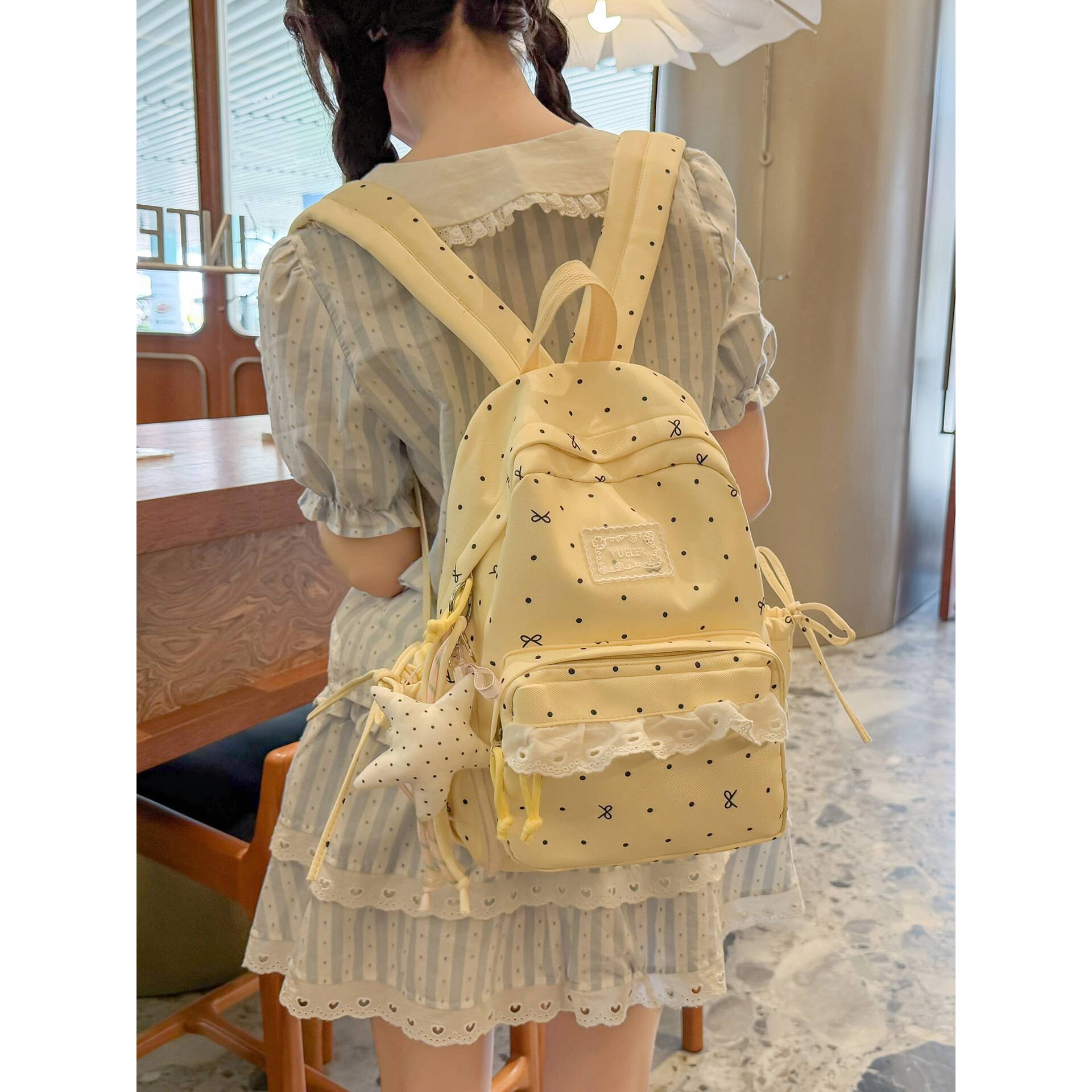 品牌新款韩系ins波点双肩包女学生高颜值可爱书包大容量轻便旅行