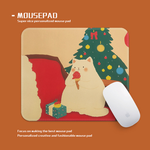 圣诞白猫吃甜筒鼠标垫小号锁边办公桌面垫学生党便携软垫防滑加厚