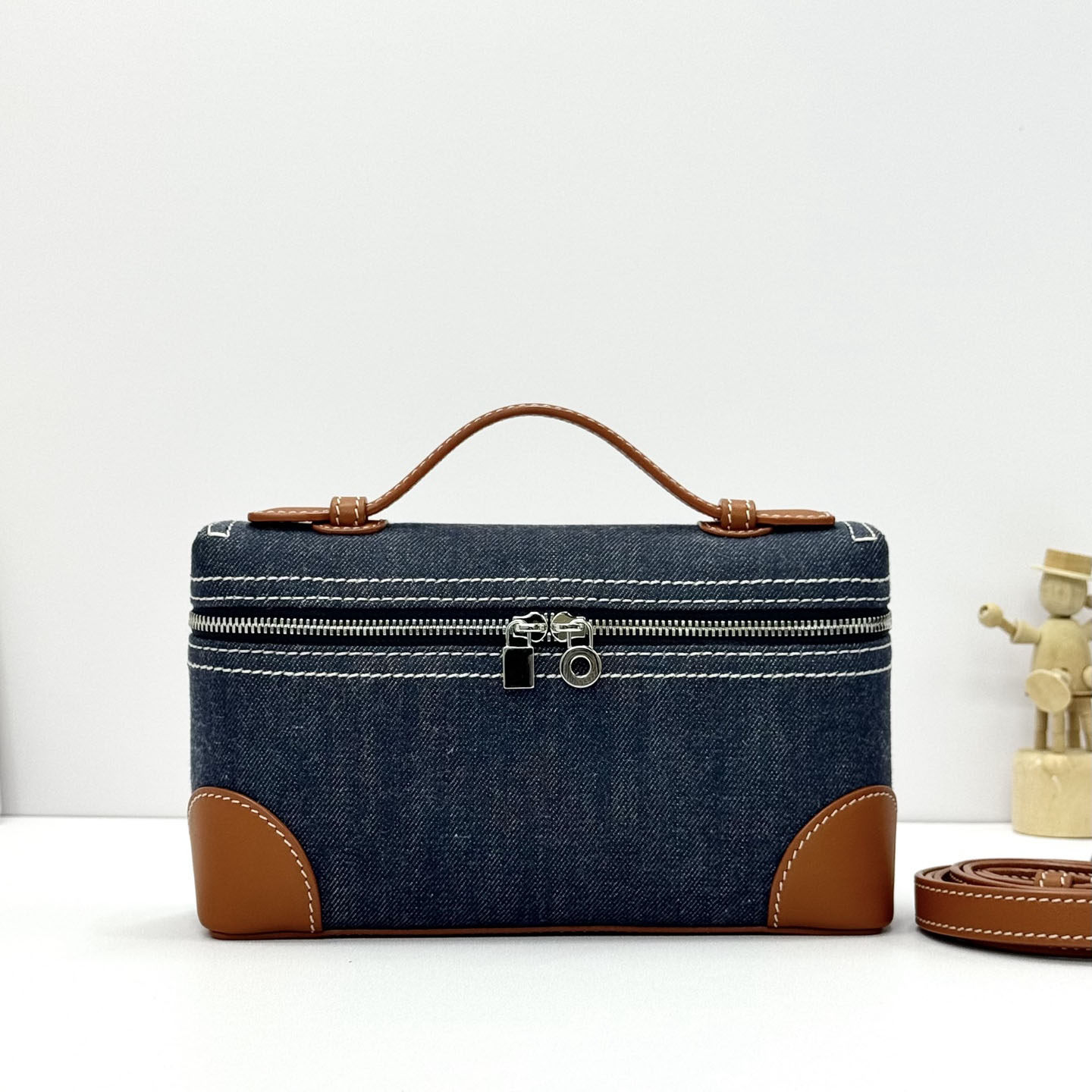 新款时尚牛仔帆布拼皮手提小方包女百搭饭盒包斜挎包化妆包19CM,箱包皮具/热销女包/男包,小方包,淘宝优惠券,粉丝福利购,淘宝优惠卷