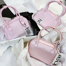 宅女同款粉色饭盒包包HAI丝绸真丝波士顿枕头少女手提保龄球小包