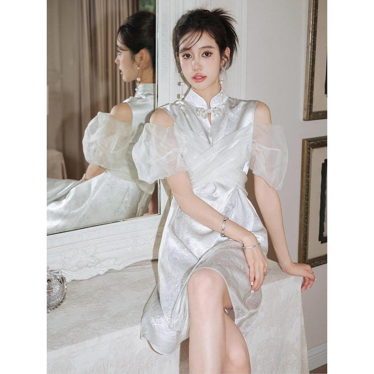 新款银灰修身高级感飘带连衣裙女