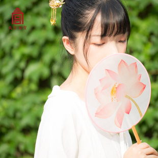 。淘宝古风印花汉服真丝团扇中国风扇子折扇女式官方官网