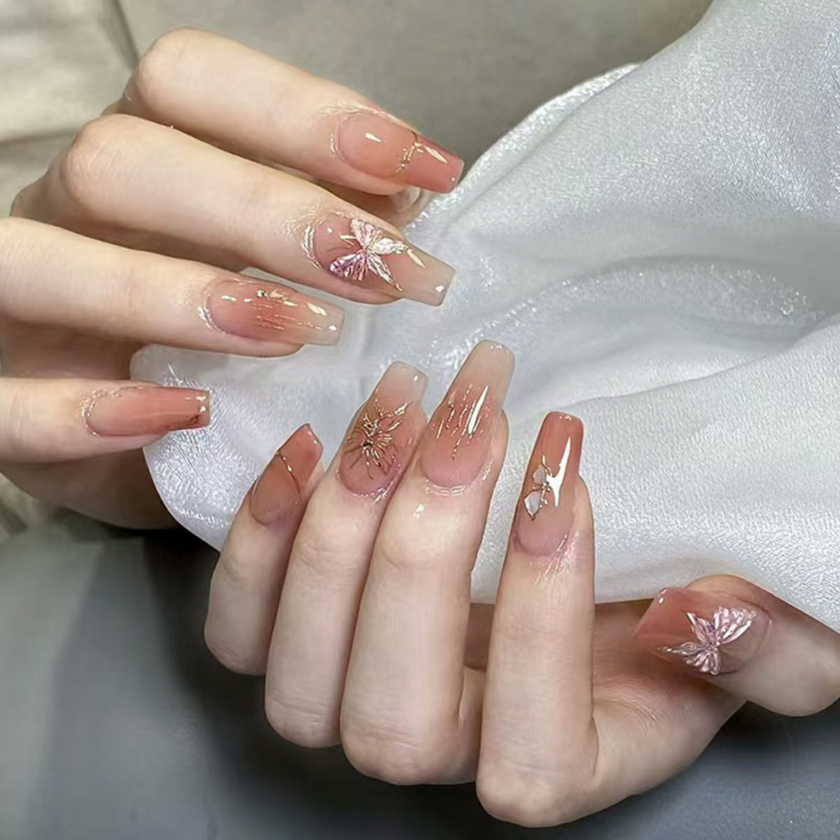 腮棕金边细闪蝴蝶气质少女时尚百搭可拆卸穿戴甲美甲片24片,彩妆/香水/美妆工具,穿戴甲/甲片,淘宝优惠券,粉丝福利购,淘宝优惠卷