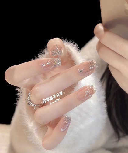2024新款冰透穿戴甲短款碎钻爆闪假指甲新娘孕妇手工气质美甲成品