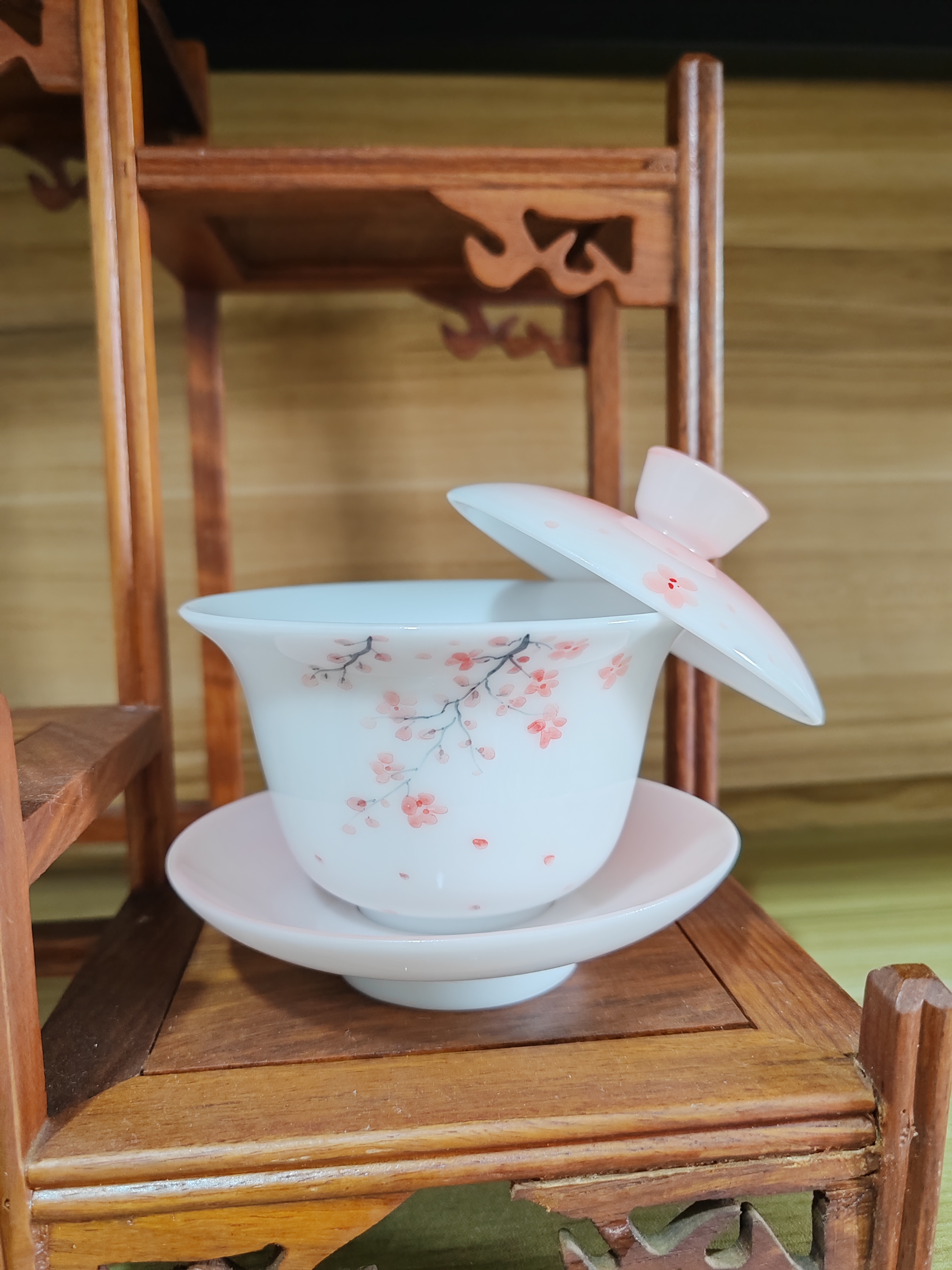 360度可悬停盖碗冰种玉瓷手绘红梅满容170ml盖下130ml