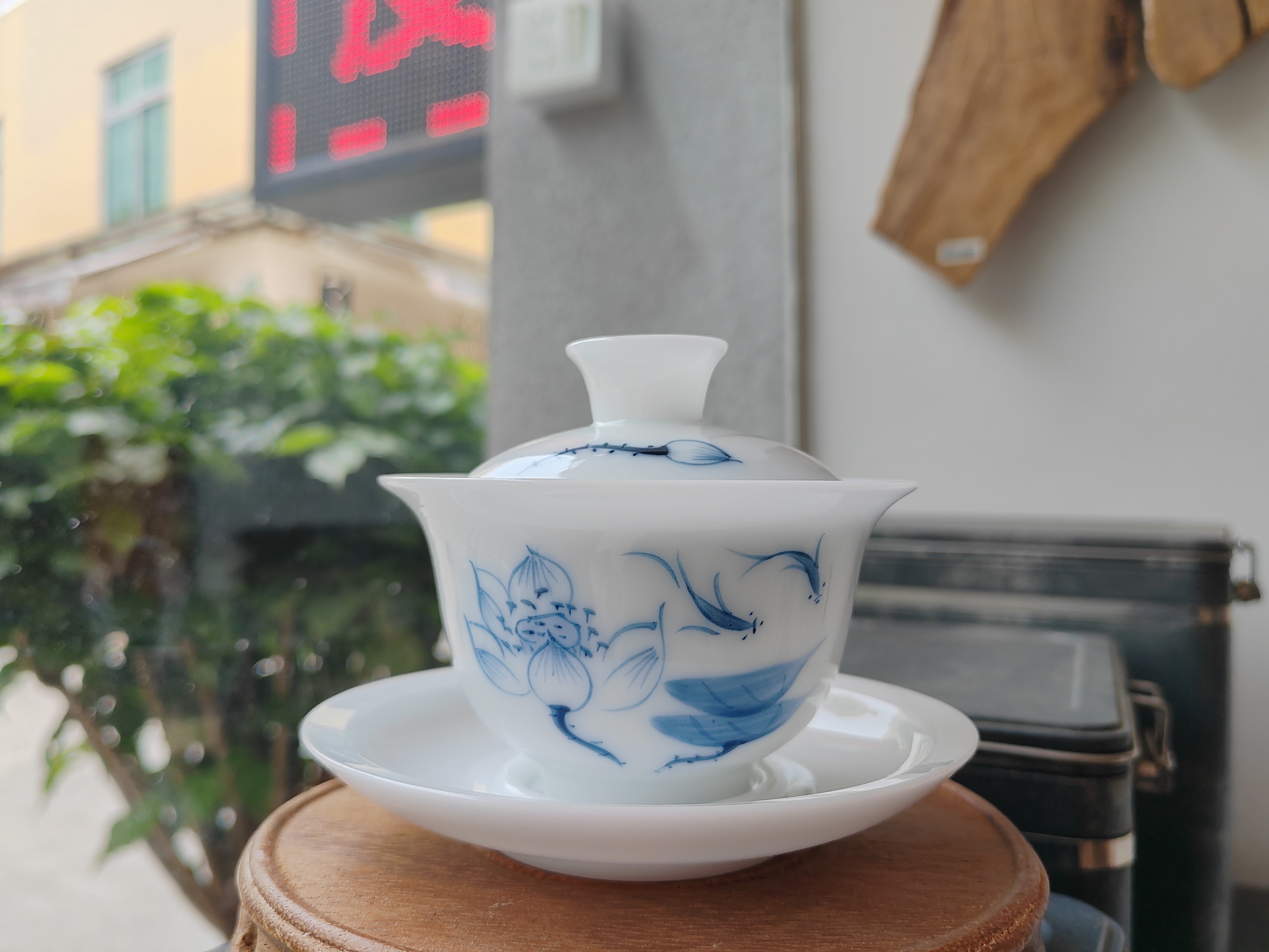 冰种玉瓷手绘荷花鱼盖碗满容170ml盖下130ml