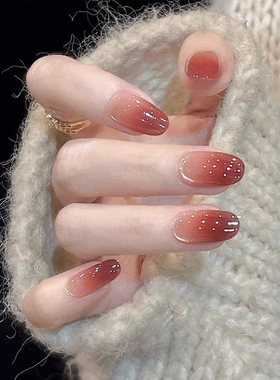 2026年新款手工穿戴甲冰镇石榴红色显白高级感猫眼美甲贴片成品