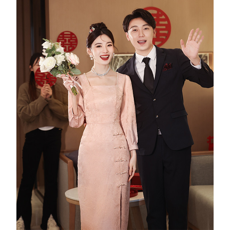 速发酒色新中式订婚礼服高级感旗袍敬粉服新娘回门小个子日常连衣