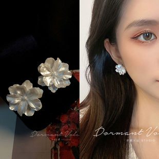 奶油蛋糕裱花。治愈系 休眠火山温柔韩风复古花朵ins耳钉耳环耳饰