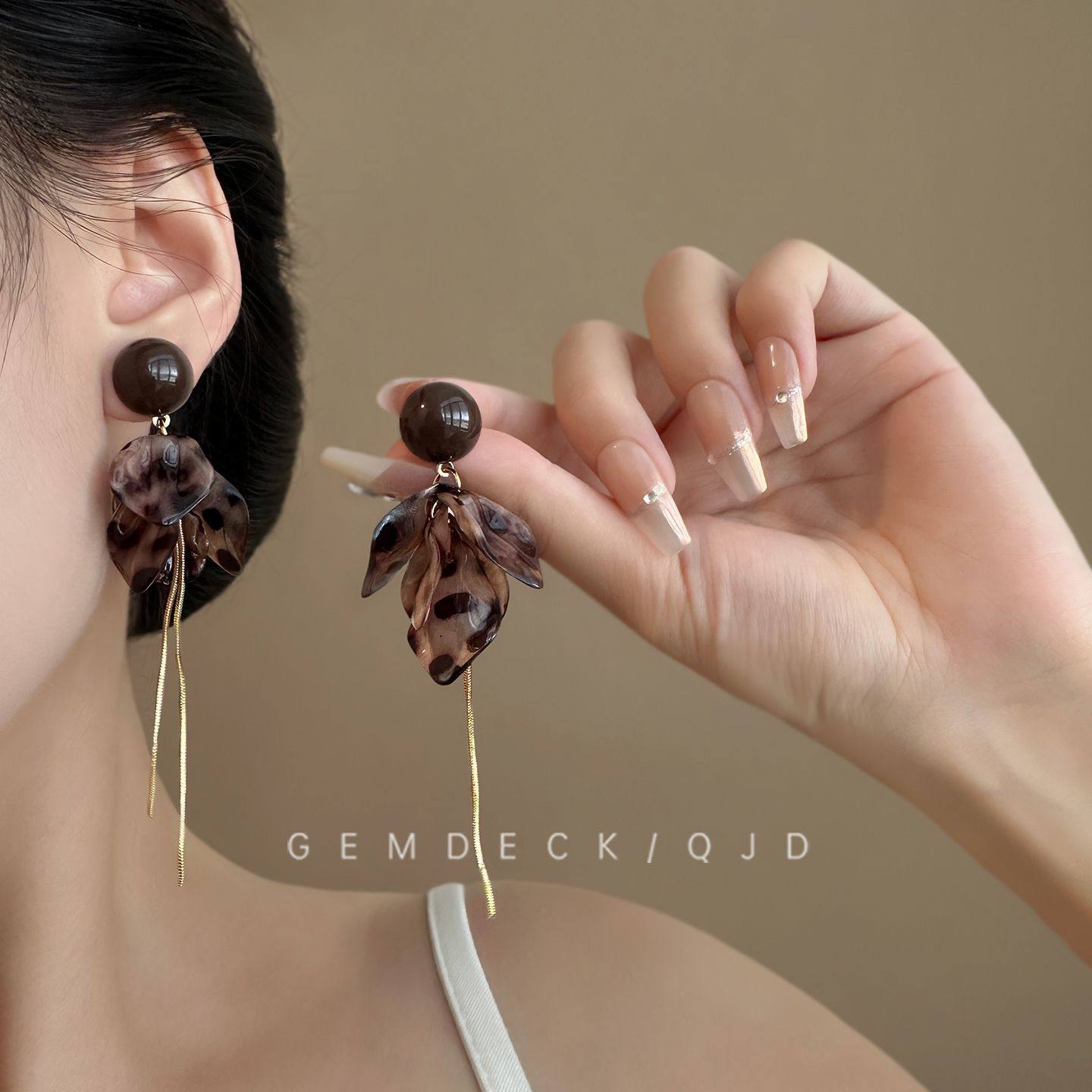 美拉德咖色豹纹花瓣流苏耳环优雅高级感气质长款耳坠个性独特耳饰,饰品/流行首饰/时尚饰品新,耳环,淘宝优惠券,粉丝福利购,淘宝优惠卷