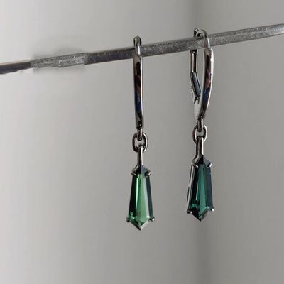 暗绿冷淡风绿宝耳扣墨蓝耳坠2024新品高档气质时尚款小众设计感