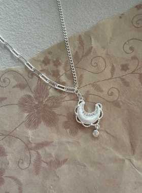 蕾丝月亮项链女小众设计精致轻奢小众锁骨链高级感日常百搭项链