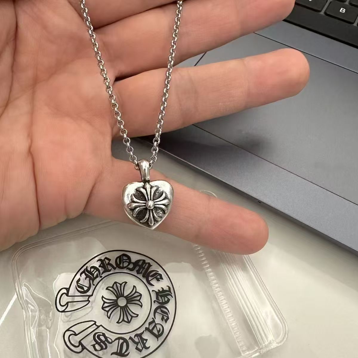 复古做旧爱心十字架项链朋克时尚锁骨链高级潮流男女情侣