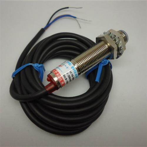 M12光电开关ES12-D15NK ES12-D15PK 0-15CM 可调