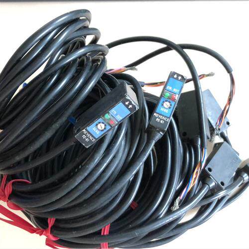 日本KEYENCE 光电传感器PZ-61L 二手正品功能包好