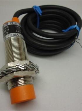 M18接近开关E4-D8NK E4-D8PK 现货