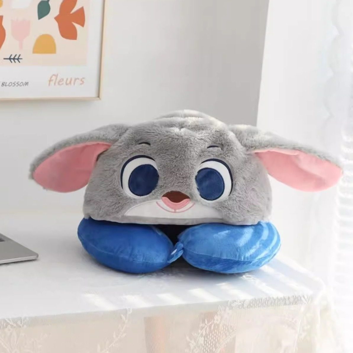 卡通可爱朱迪尼克连帽U型枕头