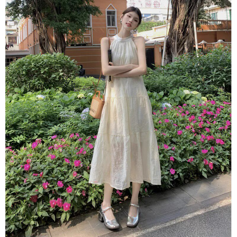 小个子法式复古蕾丝挂脖连衣裙夏
