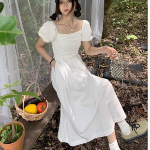 法式白色连衣裙女夏季新款穿搭小礼服裙子小个子甜美可爱仙女裙子