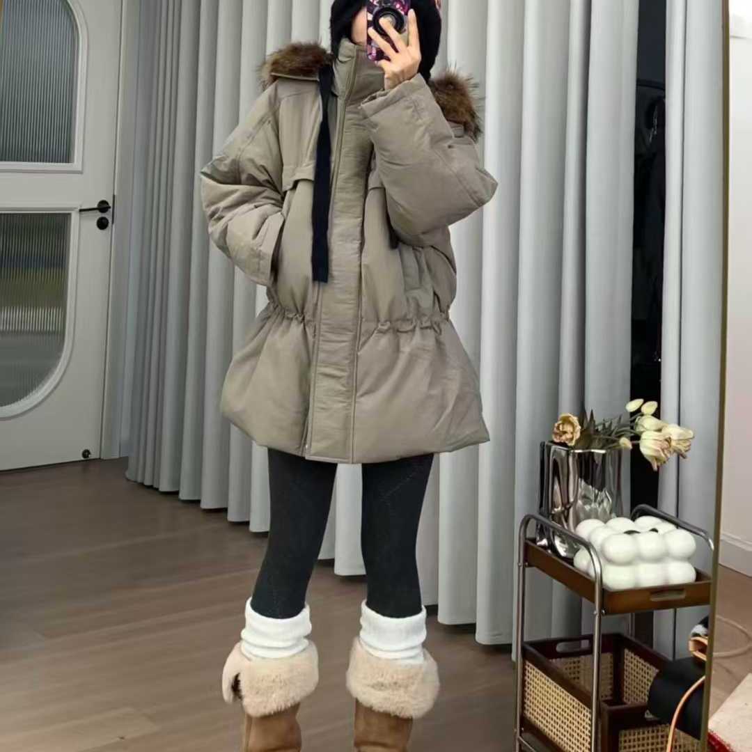 设计师可拆卸毛领低腰抽绳羽绒服