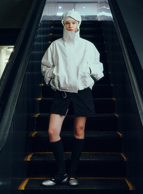 UPONPRO 都市线 曜石黑异形分割大口袋工装可调节短裙半身裙女