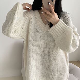 韩国东大门2026秋冬v领加厚喇叭袖外穿毛衣外套女 宽松慵懒针织衫