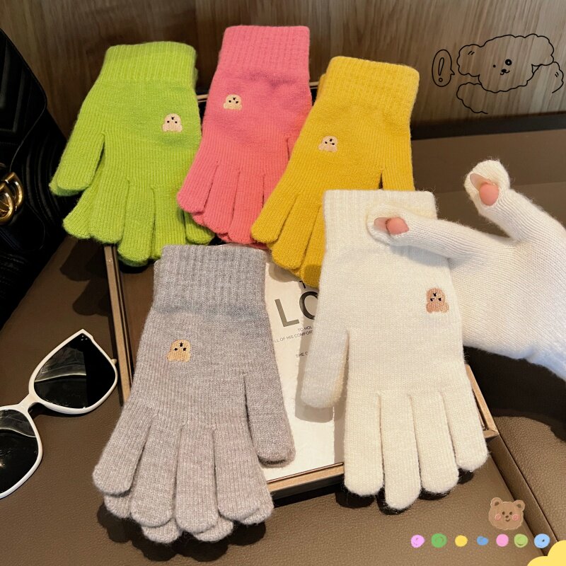 刺绣小熊毛线手套针织可触屏女
