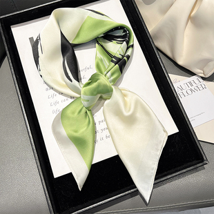 围巾薄款 2025新款 小领巾搭配衬衫 韩版 百搭 气质小方巾女丝巾春秋季