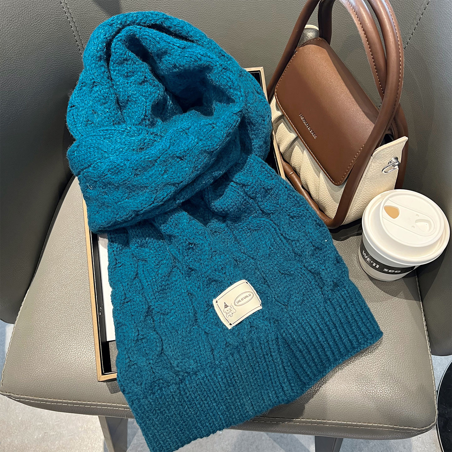 蓝色高级感毛线大麻花围巾2025新款女冬季针织百搭韩系学生围脖男