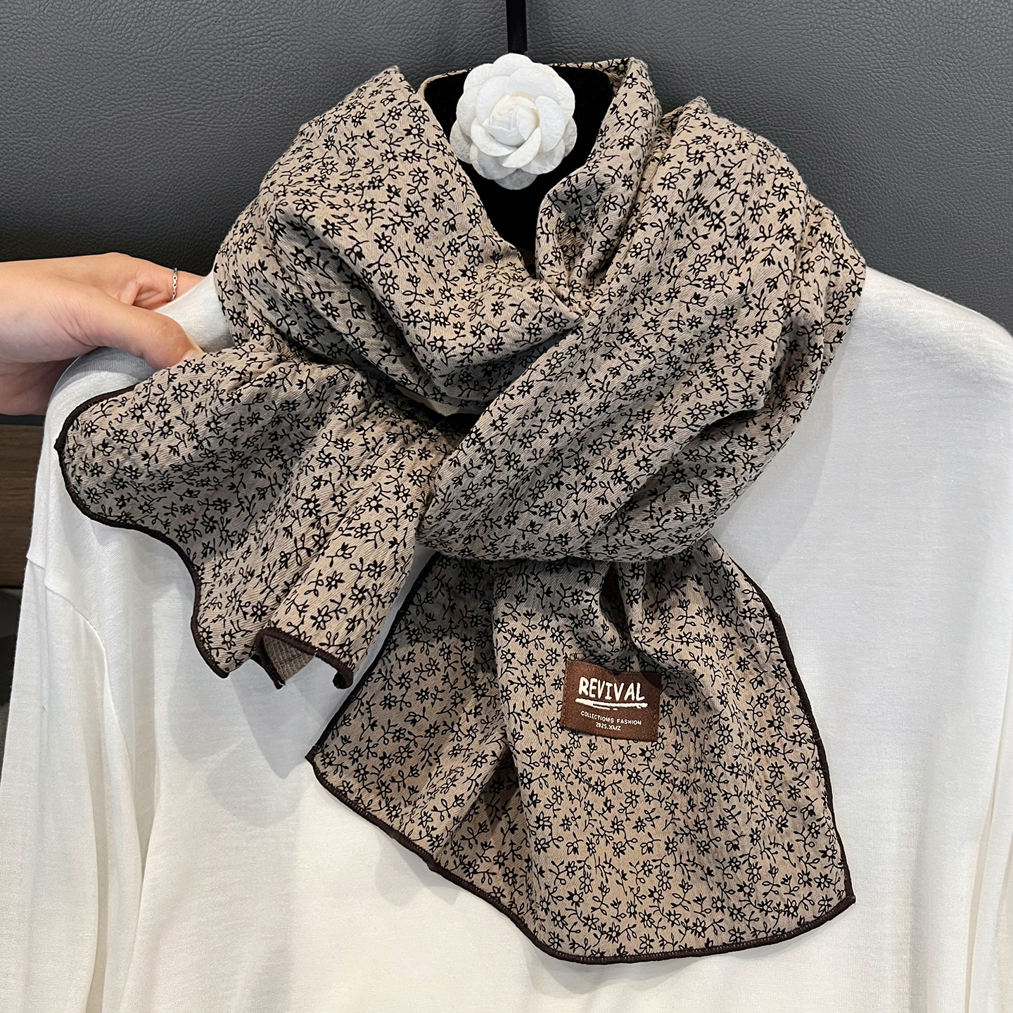 日系文艺森系纯棉碎花围巾女秋冬季时尚复古百搭气质围脖丝巾领巾