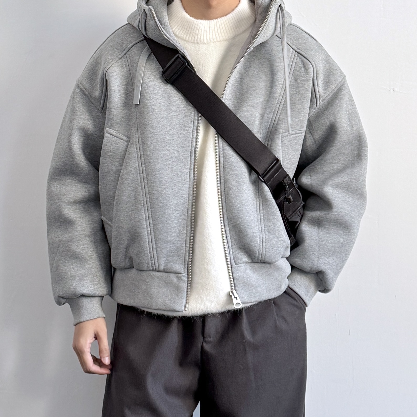 2025新款冬季连帽立领羽绒服