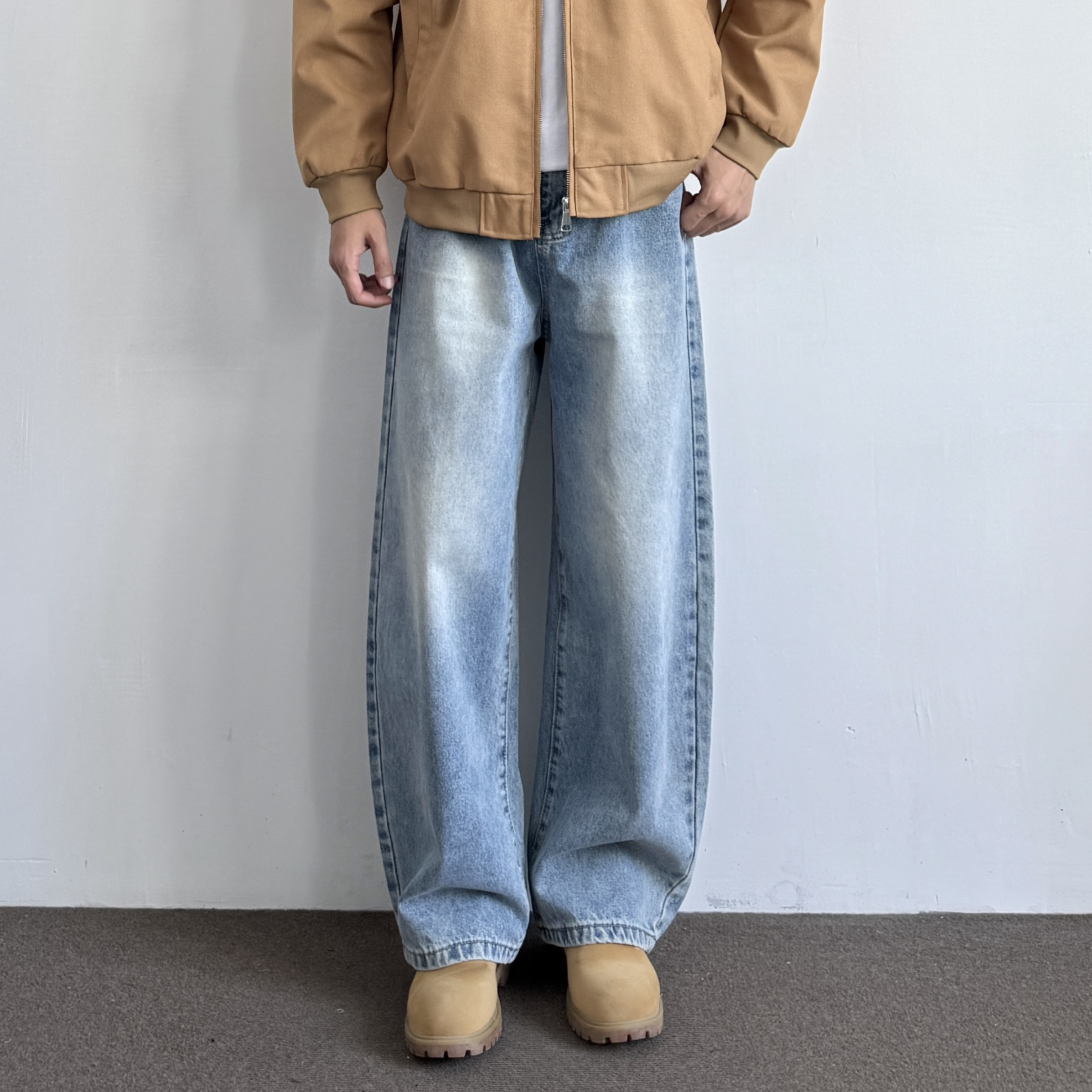 ONUN美式复古水洗廓形弯刀牛仔裤