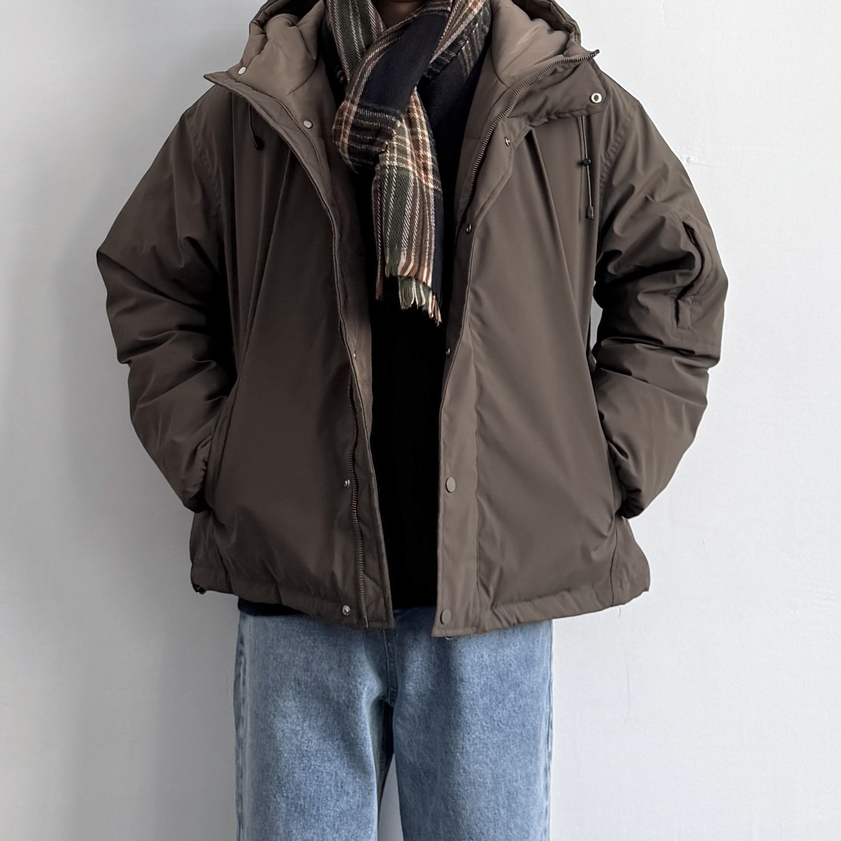 90白鸭绒复古浅棕连帽羽绒服