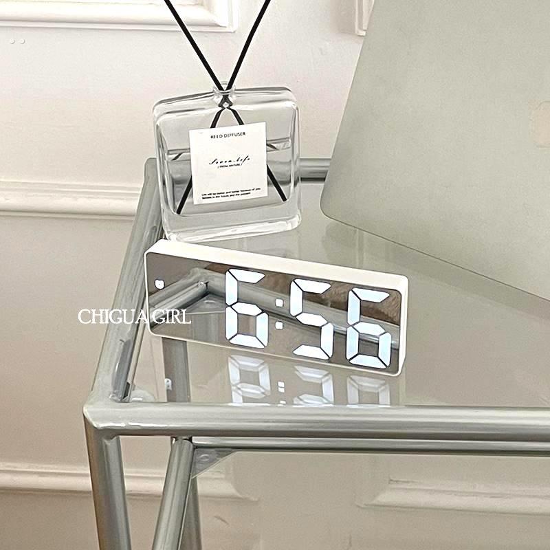 ins静音数字电子钟闹钟夜光镜面学生桌面智能简约多功能时钟台式