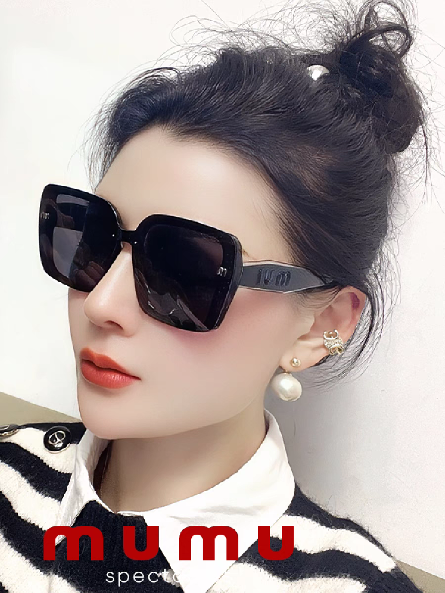 街拍墨镜高清方框气质网红时尚百搭复古偏光新款2024太阳镜女生