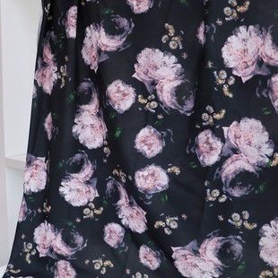 黑色底粉色虞美人印花雪纺布料 垂坠细腻破卡连衣裙衬衫弹力面料