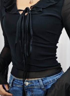 Go Girl同款欧美风V领荷叶边系带黑色网纱长袖T恤女修身短款上衣
