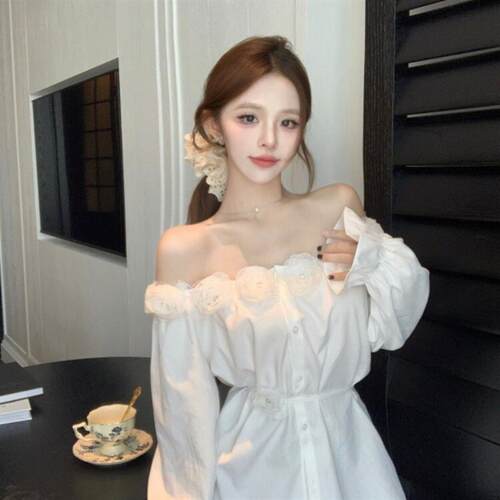 法式设计感小众立体花朵一字肩长袖衬衫女纯欲风露肩白色超仙衬衣