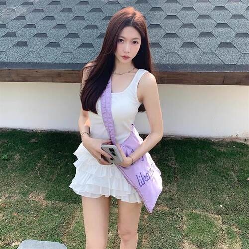 甜美风白色方领吊带连衣裙女夏季修身荷叶边蛋糕裙芭蕾风a字短裙