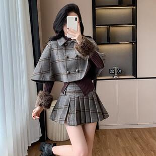 复古格子毛呢套装女秋冬双排扣短款斗篷外套显瘦高腰百褶裙三件套