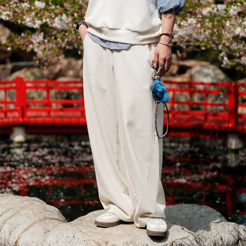 Libertyline25ss欧美简约风高密度针织毛圈面料廓形结构弯刀卫裤