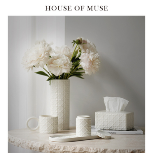 缪斯家藤格纹白陶瓷花瓶洗漱套装 立体编织纹纸巾盒棉签罐家居用品