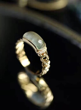 法国gentle motto镀925仿高冰飘绿玉髓马鞍戒指锁链式戒壁镂空