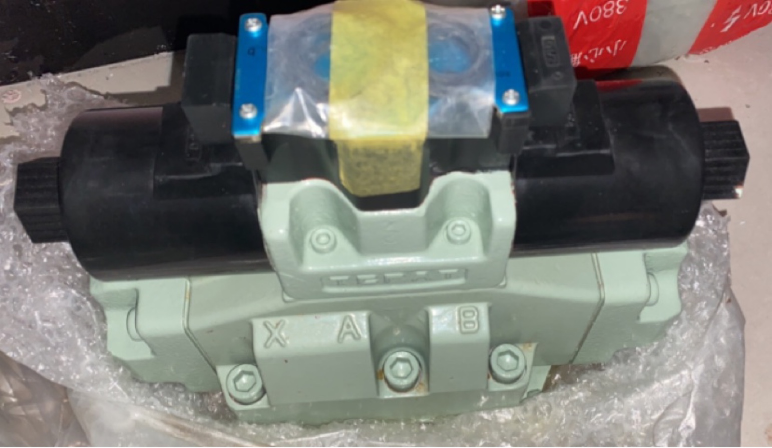 Kawvasaki DEH22P-20-207-2WD24AL-E 阀体现货议价